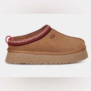 NWT Women’s UGG Tazz in Chesnut Size 7